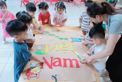 Trường mầm non Nghĩa Bình chào mừng 80 năm ngày Quốc Khánh mùng 02/9.